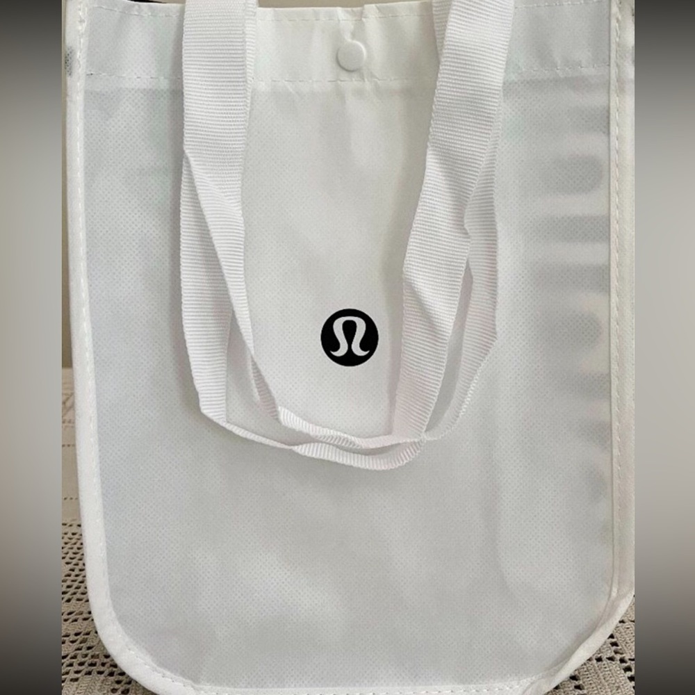 Lululemon Everywhere FLEECE Belt Bag   FLEECE SHERPA  Natural Ivory / Trench - Picture 7 of 7